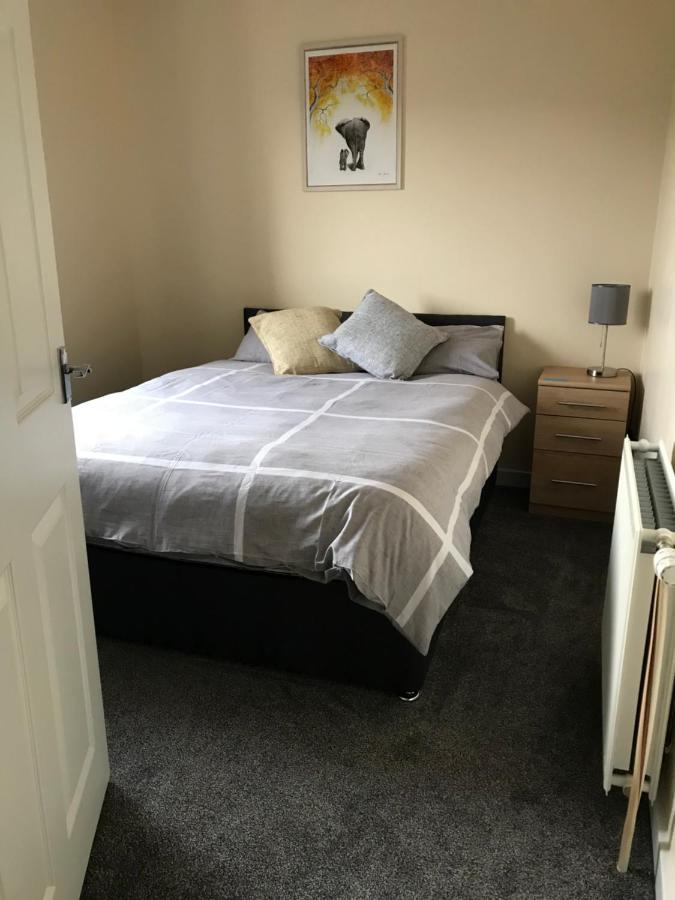 No 5 Newly Refurbished 4 Bedroom House Cononbridge Exterior photo