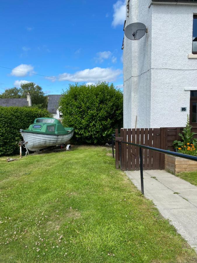 No 5 Newly Refurbished 4 Bedroom House Cononbridge Exterior photo